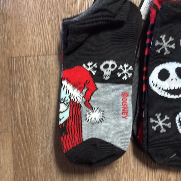 Nightmare Before Christmas set of 2 no show holiday socks| 6 pairs total| 4-10 - Picture 3 of 7